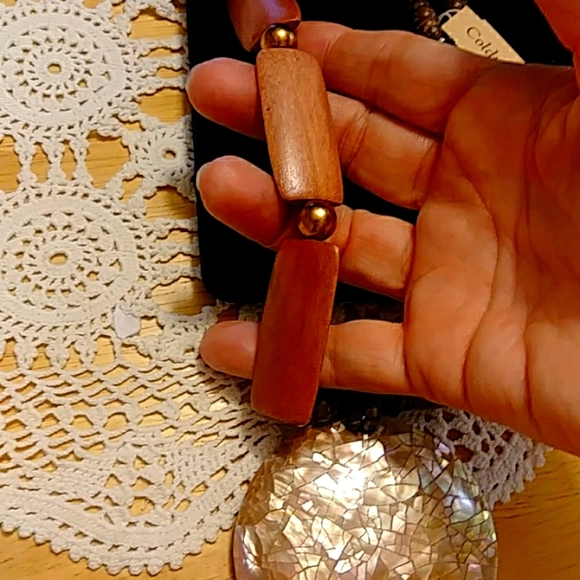 New Coldwater Creek necklace -bold look - Picture 3 of 7